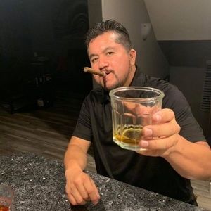 Meet your Posher, Venancio